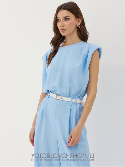 Комбинезон женский голубого цвета под пояс