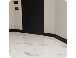 Плинтус ХДФ Dollken S100 100мм Х 2,575 м 1001/1144 Черный в интерьере 5