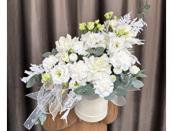 Композиция с французскими розами "Нежный вечер"