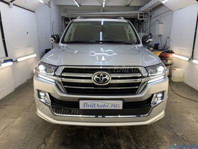 Рестайлинг Toyota Land Cruiser 200 Executive Lounge