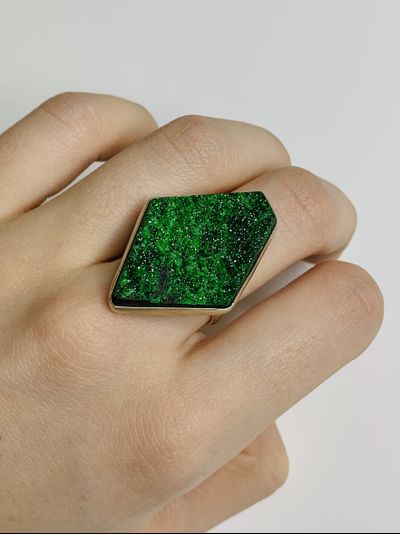 Кольцо с уваровитом, разные формы