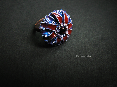 Необычное кольцо "Волшебникум" с гранатовой вставкой