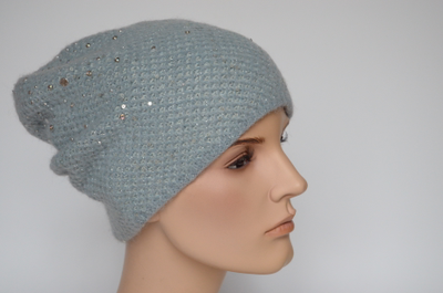 golubaya-shapka-zhenskaya-s-ukrasheniyami-vizio-italiya-6161-cl