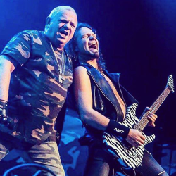 AMT Wristband - широкий напульсник с логотипом АМТ