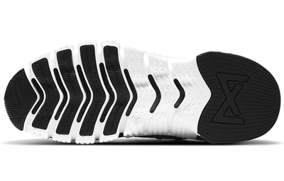 Беговые облегченные спортивные Кроссовки Nike Free Metcon 4 Black White женские CZ0596-010 купить