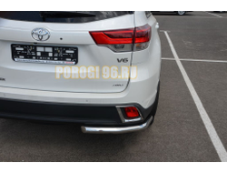 Защита заднего бампера угловая d60 для Toyota Highlander 2014-2017