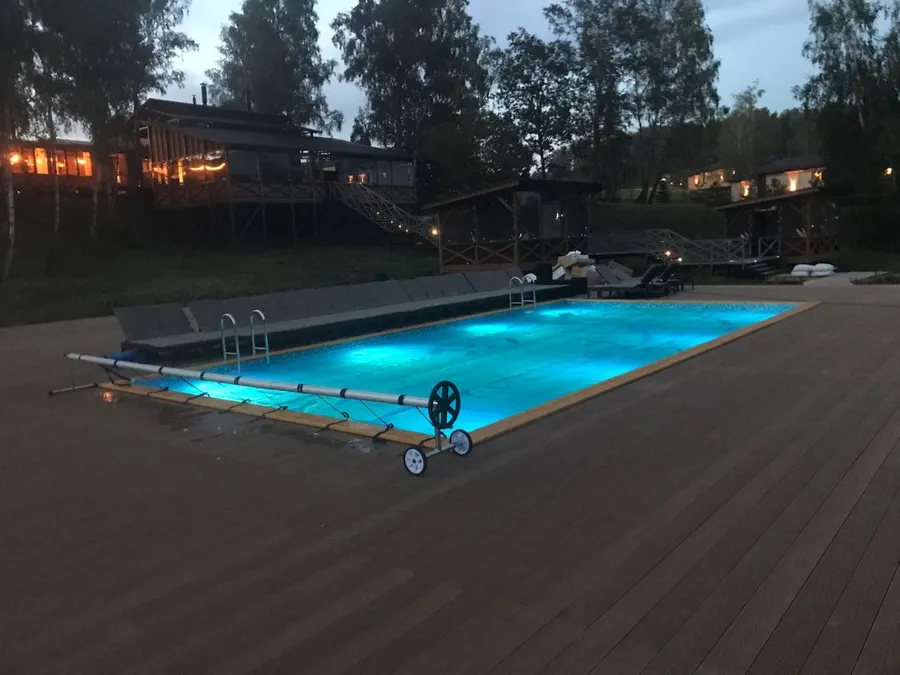 Деревянный бассейн 12 х 6 м