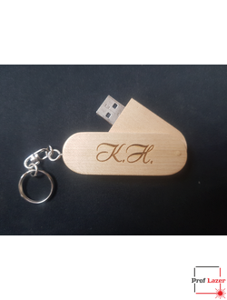 Деревянная флешка с гравировкой 32 гб "Лучшему руководителю"