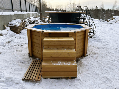 Купель джакузи с подогревом с гидромассажем 200 х 200 см, с техническим помещение и со ступенями