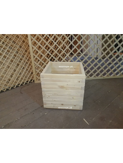 Вазон уличный из массива