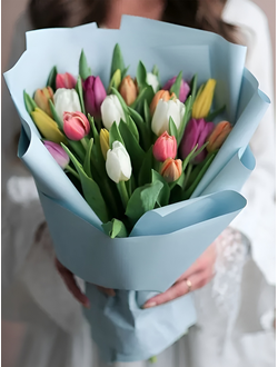 Букет из тюльпанов микс