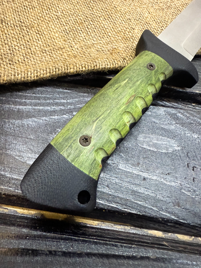 Подарочный нож 6Х9С сталь VG-10, рукоять комбинированная G10 и стабилизированное дерево зеленое