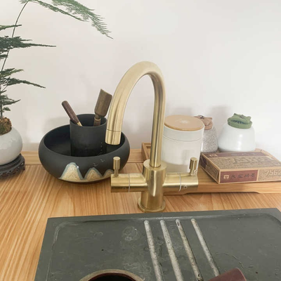 Система мгновенного кипячения воды 2в1 AQUAHOT 2200 BN