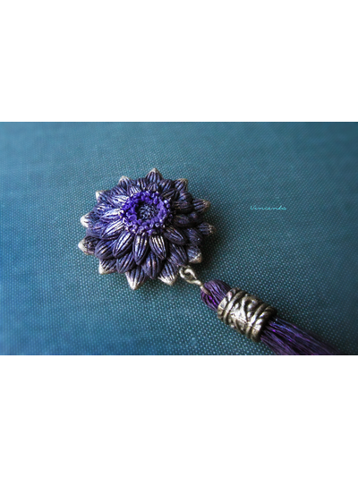 Брошь-орден "Мистический цветок" в фиолетово-золотой цветовой гамме