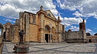 Санто-Доминго: колониальный город, маяк Колумба и парк Tres Ojos