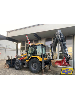 Стекло дверное левое на Mecalac TLB870, Mecalac TLB890, Mecalac TLB990