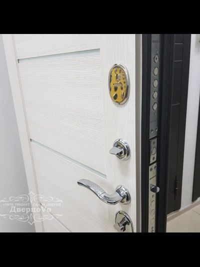 ГАРДА 7,5 см МУАР ЧЕРНЫЙ/ ЦАРГА. ЛИСТВЕННИЦА БЕЖ/ БЕЛЫЙ ЛАКОБЕЛЬ