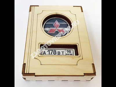 Деревянная подарочная коробочка для обложек
