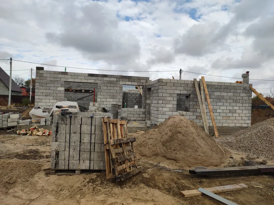 Монтаж блоков по системе "Теплостен"
Блоки БЭСТ Саратов.