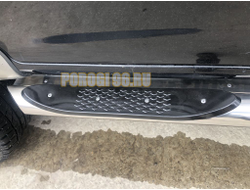 Пороги труба с проступью с нержавеющим листом d76 для Mitsubishi Pajero Sport (1998-2007)