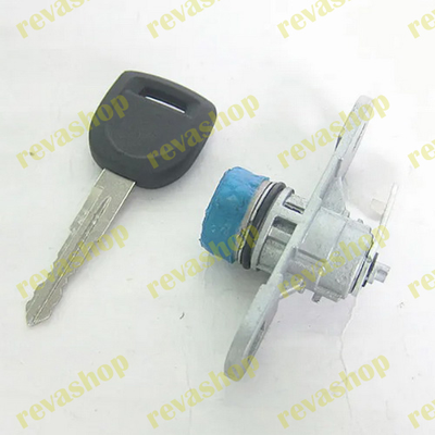 Замок двери багажника Mazda 3 BK, замок багажника Mazda 3 BK, замена замка багажника Mazda 3 BK, рем