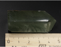 Кварц горный хрусталь с фантомами и хлоритом, кристалл полированный, Бразилия (50*24*18 мм, 35 г) №36850