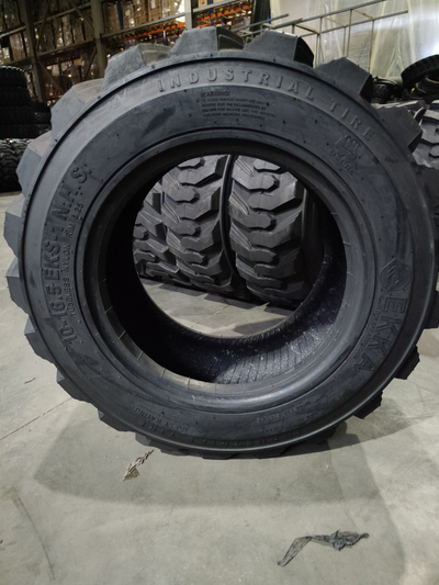 фотография шины на мини погрузчики 10-16.5 10PR  TL EKS-1 EKKA