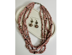 Бусы родонит, разные виды