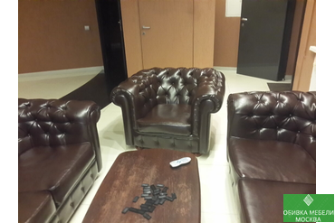 Новая обивка мебели честерфильд 
