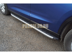 Пороги алюминиевые с пластиковой накладкой (карбон серебро) 1720 мм ТСС для Gac GS5 1.5T 2WD 2020-