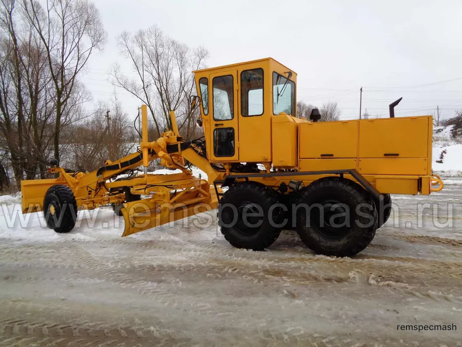 Автогрейдер ДЗ-122 после полного капремонта