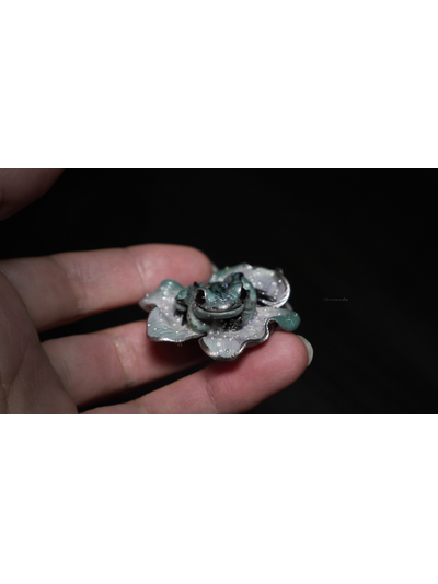 Мини-брошь с лягушкой "Принцесса весеннего леса" (4 см)