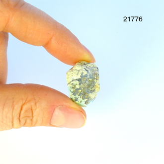 Бирюза натуральная (необработанная) Казахстан арт.21776: 3,7г - 20*15*13мм