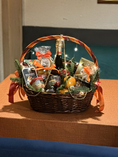 Корзина новогодняя «Огненная лошадь»