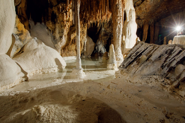 Известковая пещера