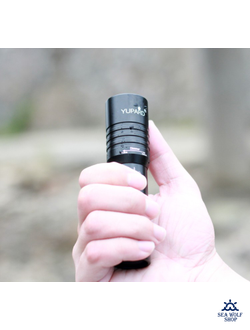 Фонарик для дайвинга Yupard-Zoom 1T6-1000Lm белый
