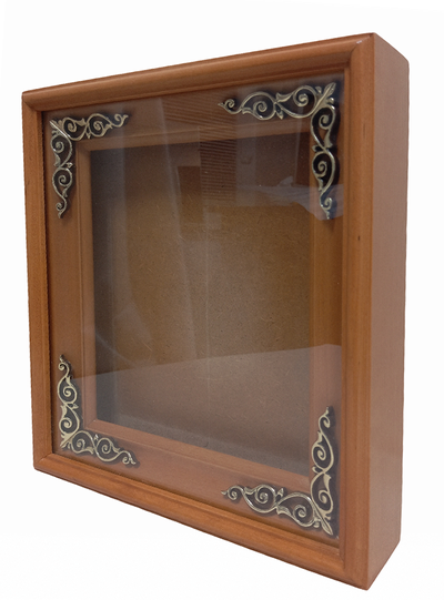 Киот деревянный с гладкой  рамой и декоративными уголками для иконы формата 17,5х21см