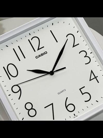 Настенные часы Casio IQ-06-7