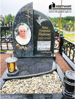 Памятник из эксклюзивного голубого гранита 259  элитный