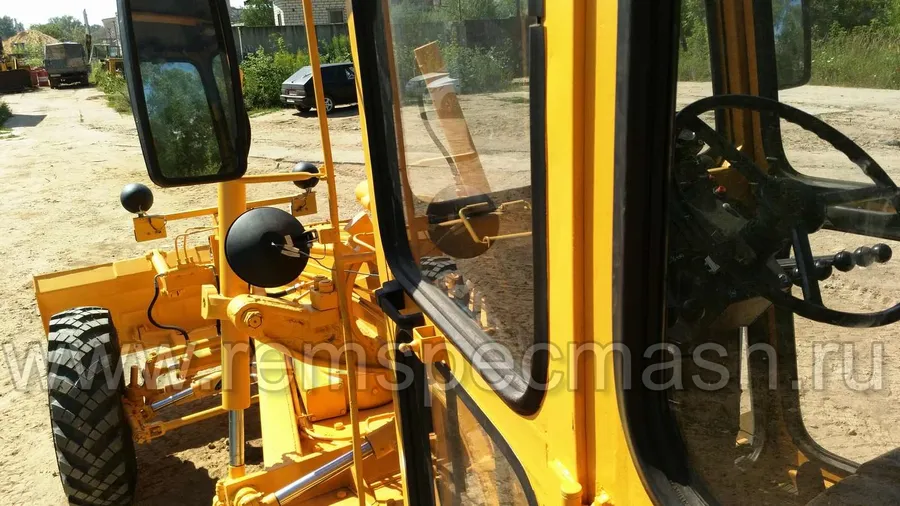 Автогрейдер ДЗ-180 после полного капремонта