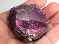 Корунд красный (рубин), кристалл, Мьянма (42*41*34 мм, 108 г) №28658