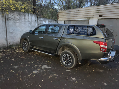 Кунг N-design на Fiat Fullback 2016-2017-2018-2019-2020 от AvengerUral.ru. Тёмно-зелёный 462 (F27)