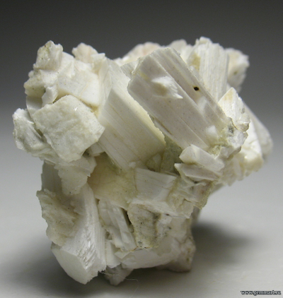 Ломонтит - сросток кристаллов. Испания. 37*31*25мм