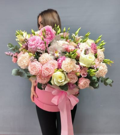 Огромная коробка с цветами &quot;Созвездие красоты&quot;