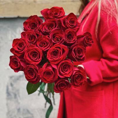 19 роз премиум 70 см