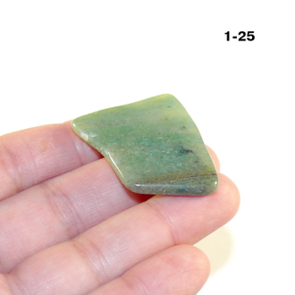 Авантюрин натуральный (галтовка) зеленый №1-25: 7,9г - 36*31*4мм