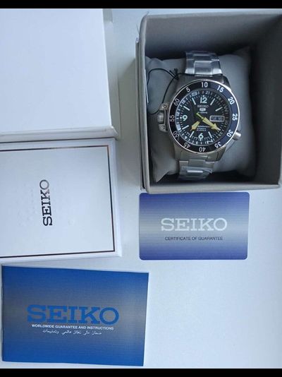 Наручные часы Seiko SKZ211J1