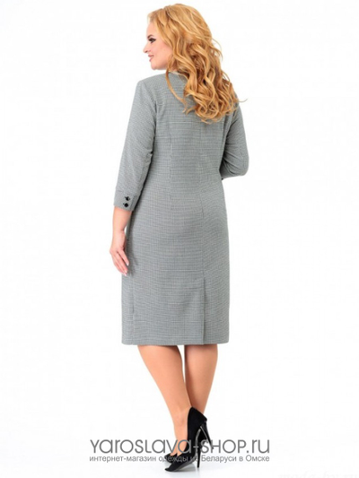 Платье серого цвета с застежкой молнией и накладными карманами по переду