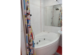 1- комн. квартира посуточно в г. Кызыле, ул. Калинина, д.20