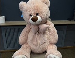 Плюшевый медведь Пьер